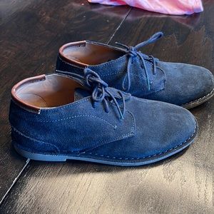 Worn once, excellent condition. Real deal suede navy size 4 boys shoe